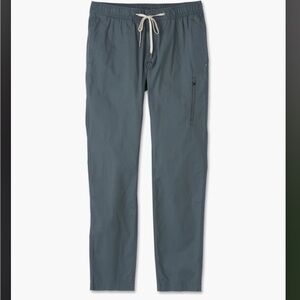 Vuori Men’s Ripstop. SEE ACTUAL PHOTOS FOR COLOR.